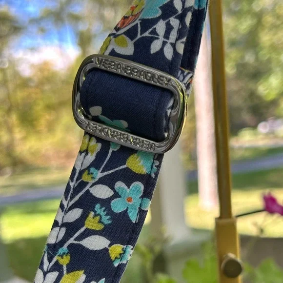 NWOT- Vintage 00’s retired VERA BRADLEY-“Blue Flowers” crossbody bag - Picture 3 of 8